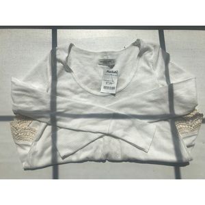 • ABERCROMBIE & FITCH lace long sleeve top •